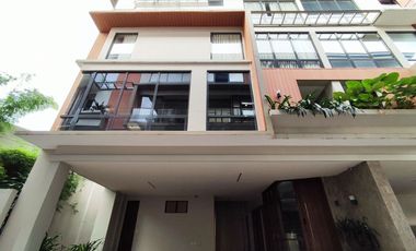4 Storey Luxury Townhouse For Sale Located in Paco Manila with 4 Bedrooms and 3 Car Garage-JV2