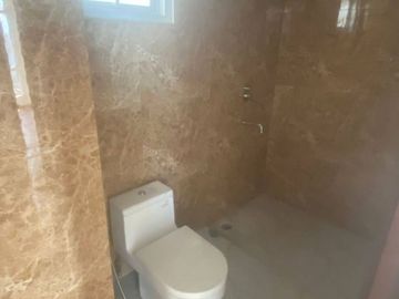 Dijual Apartemen Grand Sungkono Lagoon, Dkt Tol Satelite, Sby
