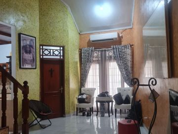 Rumah 2 Lantai Siap Huni di Taman Bougenville Estate Jatibening Bekasi