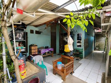2 Unit Rumah Dekat Tol dan Stasuin di Bekasi Timur - Harga Nego