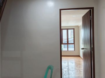 On-going 4 Storey Townhouse Units Located in Laging Handa Quezon City Preselling-JV2