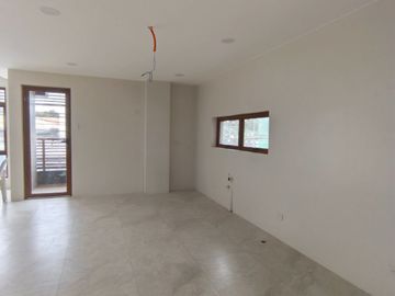 On-going 4 Storey Townhouse Units Located in Laging Handa Quezon City Preselling-JV2