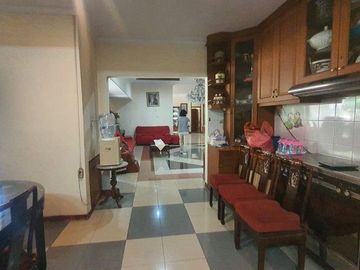Dijual Rumah Asri dilokasi premium Kemang