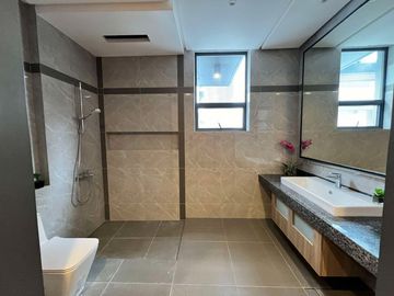 For Sale 4 Storey 4  Bedroom Townhouse Located in Brgy Corazon de Jesus San Juan Manila-JV2