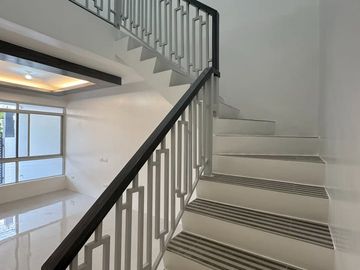 Modern Brandnew Preselling House and Lot for Sale in Las pinas-MD