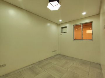 Ready For Occupancy 15.5M 4 Storey Townhouse w/ 2CG in Kamuning Quezon City For Sale -  LSS