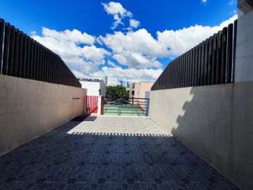 Ready For Occupancy 15.5M 4 Storey Townhouse w/ 2CG in Kamuning Quezon City For Sale -  LSS