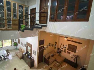 RUMAH DI PENGADEGAN BARAT SIAP HUNI STRATEGIS