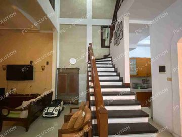 RUMAH DI PENGADEGAN BARAT SIAP HUNI STRATEGIS