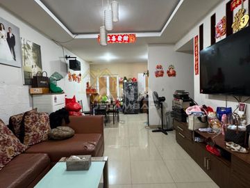 ANA RUMAH CANTIK UK 5X17M DI JELAMBAR