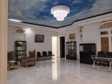 Dijual rumah mewah bebas banjir di Duren Sawit Jakarta Timur