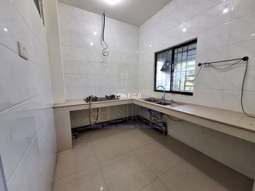 Ruko 3 Lantai Pertokoan Seruni Sei Panas – SHGB, Lokasi Pusat Bisnis