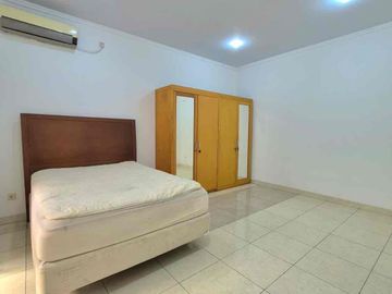 Di Sewakan Rumah Rapih Dekat Club House di Emerlad Bintaro