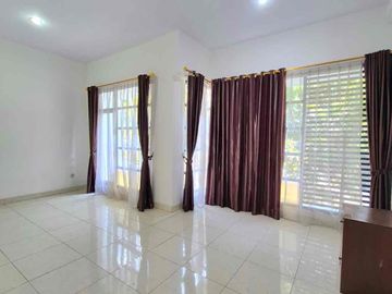 Di Sewakan Rumah Rapih Dekat Club House di Emerlad Bintaro
