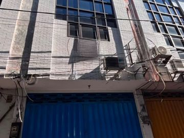 Ruko Kedungdoro 3 Lantai Bangunan Terawat