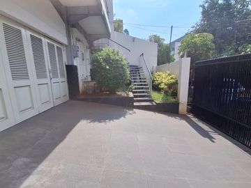 Rumah Mewah 4 Lantai di Kelapa Gading Jakarta