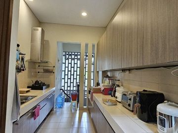 DIjual Rumah mewah di De Park Cluster Heliconia BSD City - Tangerang Selatan