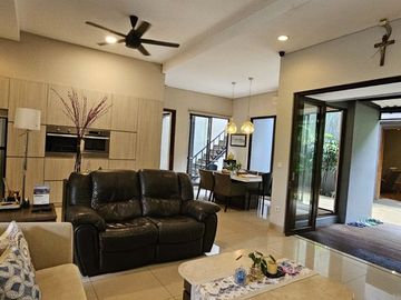 DIjual Rumah mewah di De Park Cluster Heliconia BSD City - Tangerang Selatan