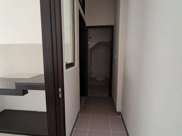 Disewakan rumah pik 2 cluster bagus siap huni dan bawa koper
