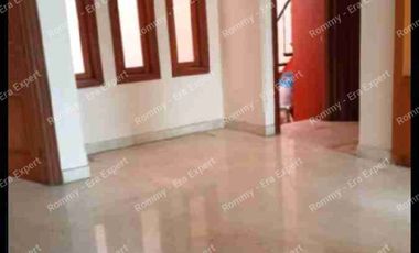 Dijual Rumah 3,5 Lantai mewah bagus lokasi strategis dekat LRT Rawamangun Jakarta Timur