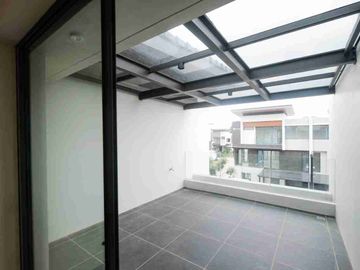 Dijual Rumah Mewah Cluster Heron The Springs Gading Serpong