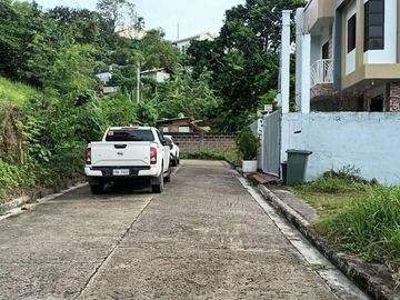 FOR SALE | Elegant 3-Storey House with Private Swimming Pool in Newtown Estates, Pardo, Cebu City Lot Area 196 SQM