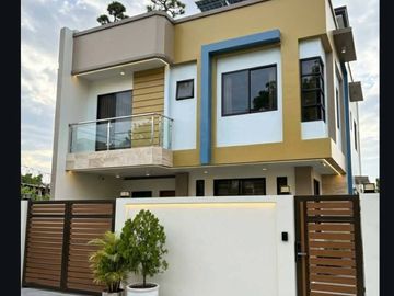 FOR SALE | Elegant 3-Storey House with Private Swimming Pool in Newtown Estates, Pardo, Cebu City Lot Area 196 SQM