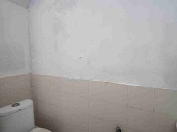Dijual Rumah di bawah harga pasar Komplek Area Cirendeu dekat MRT Lebak Bulus