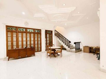 Rumah Siap Huni Dalam Komplek Kebayoran Baru Dekat Sudirman | LT 231 m² | Harga Turun Rp13,5 M