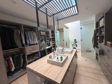 Renta-Casa de Autor con o sin muebles-Vista Hermosa Querétaro.