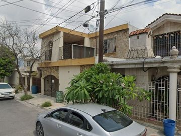 Casa en Venta en Las Puentes 2do Sector, San Nicolás de los Garza, Nueva León . CLL