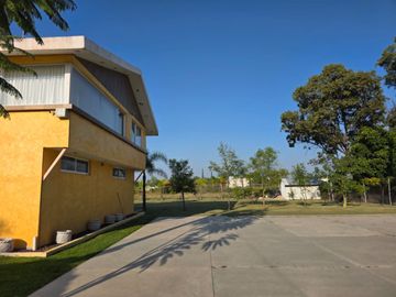 CASA CAMPESTRE EN HUERTOS DEL ROCIO EN VENTA