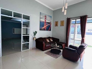DIJUAL RUMAH HOOK DALAM PERUMAHAN PURI DAGO ANTAPANI, KOTA BANDUNG. HARGA MENARIK!
