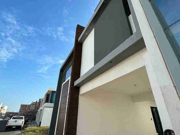 🏡CASA EN VENTA UBICADA EN FRACC.  LOMAS DEL SOL,  ALVARADO, VER.