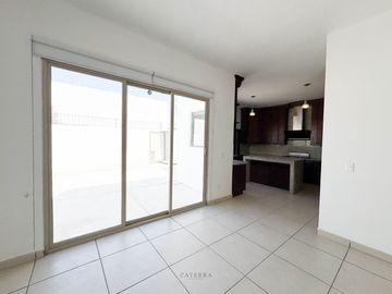 RENTA Casa La Encantada
