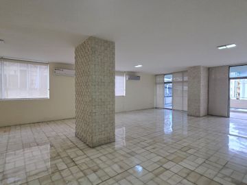Alquiler Departamento 250m² 4 Dormitorios con Baño en Centro de Guayaquil Ideal Familias $700