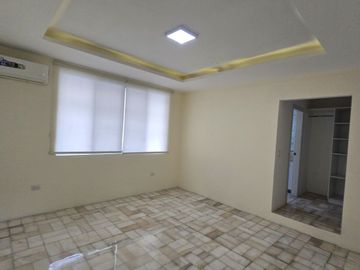 Alquiler Departamento 250m² 4 Dormitorios con Baño en Centro de Guayaquil Ideal Familias $700