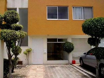 CASA EN VENTA EN FRACCIONAMIENTO RINCON DE ANGELES, CALLE MIRA, PUEBLA