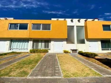 CASA EN VENTA EN FRACCIONAMIENTO RINCON DE ANGELES, CALLE MIRA, PUEBLA