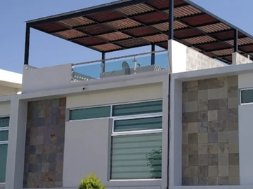 CASA EN VENTA EN FRACC. RBOLEDAS DEL PEDREGAL, PUEBLA