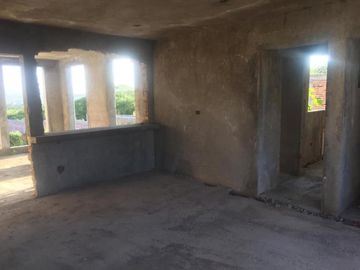 Residencia en Campestre Amazcala, Querétaro en obra gris