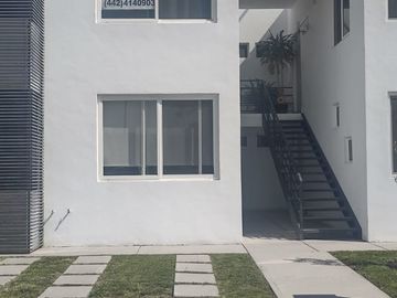 Departamento dúplex seminuevo en privada con amenidades