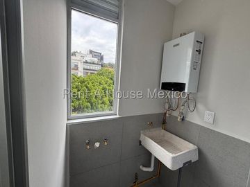 Departamento en Renta en Cuajimalpa de Morelos, Lomas Del Chamizal CMB 27-64.