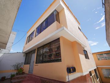 CASA EN VENTA | SAN JOSÉ DE MONJAS