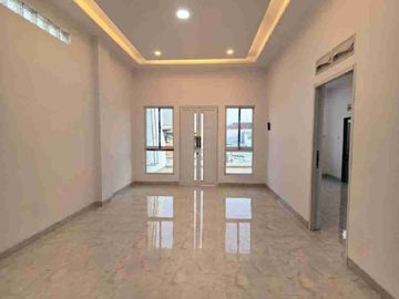 Wilson Rumah baru 2 lantai uk 8x12 di simprug poris