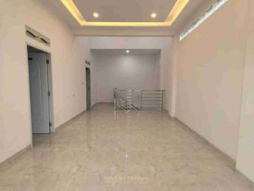 Wilson Rumah baru 2 lantai uk 8x12 di simprug poris