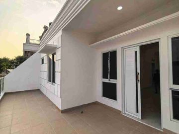 Wilson Rumah baru 2 lantai uk 8x12 di simprug poris