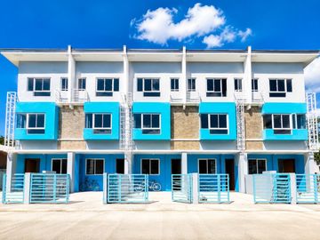 Townhouse for Sale in Las pinas Brandnew Modern near ALL Homes-MD