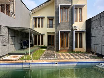Lokasi Sangat Strategis! Rumah Hook Dalam Cluster di Antasari