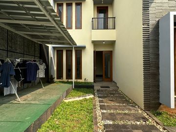 Lokasi Sangat Strategis! Rumah Hook Dalam Cluster di Antasari